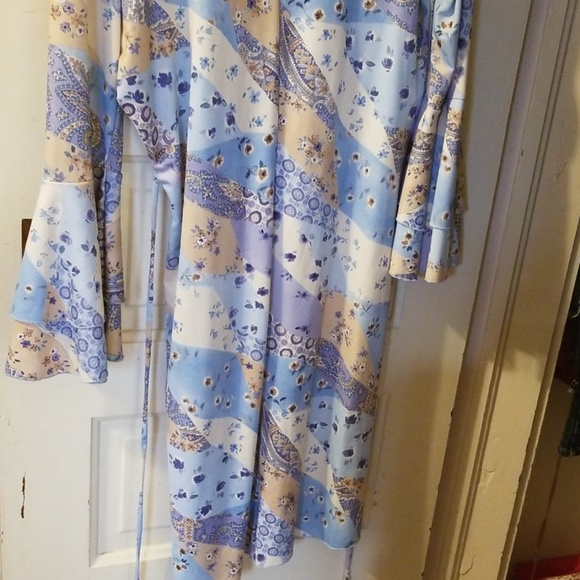 Dress - Picture 4 of 4